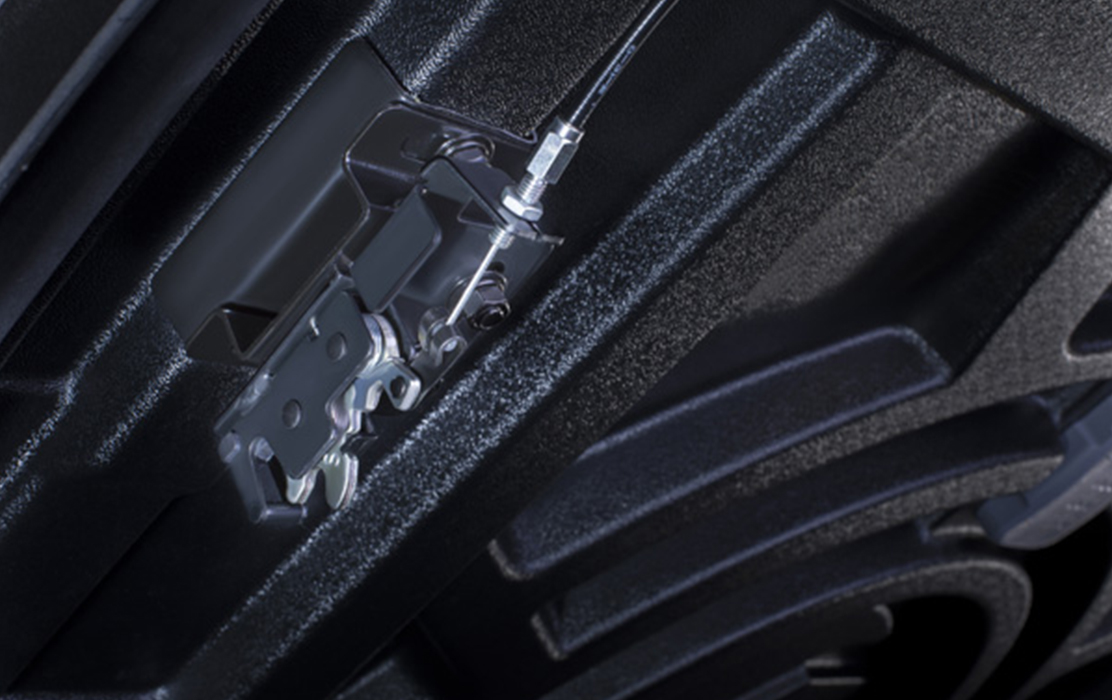 Aeroklas Deck Cover Manual Lift up for Isuzu Dmax